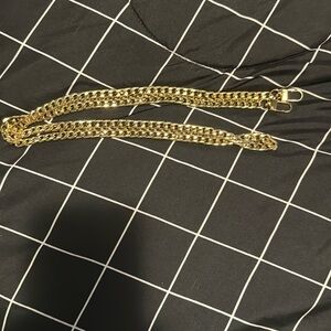 Unbranded gold chain 47”